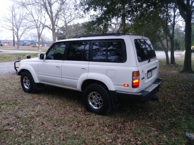 1992 White Toyota Land Cruiser