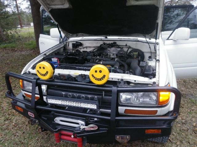 1992 White Toyota Land Cruiser