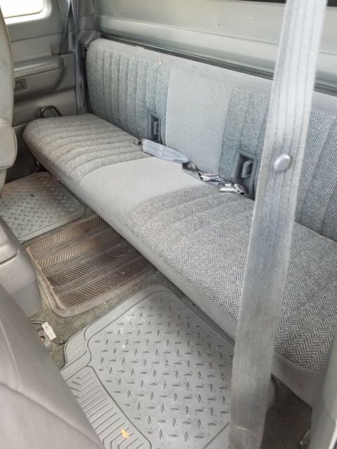 1992 Gray Ford F-150 Extended Cab Pickup