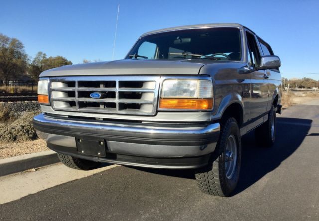 1992 Silver Ford Bronco SUV