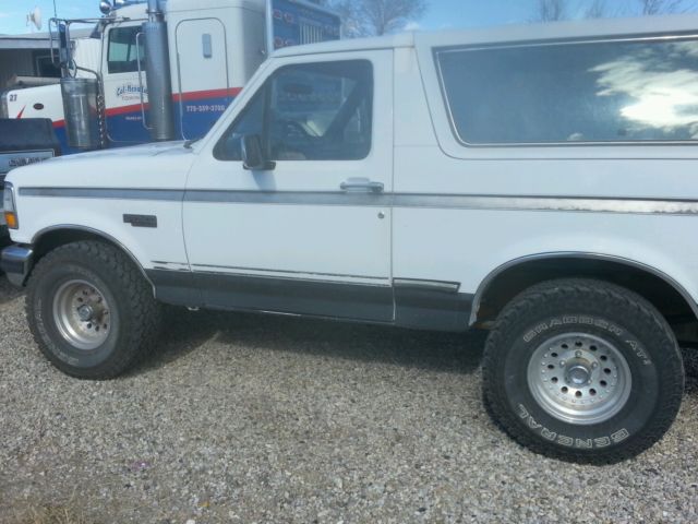 1992 White Ford Bronco