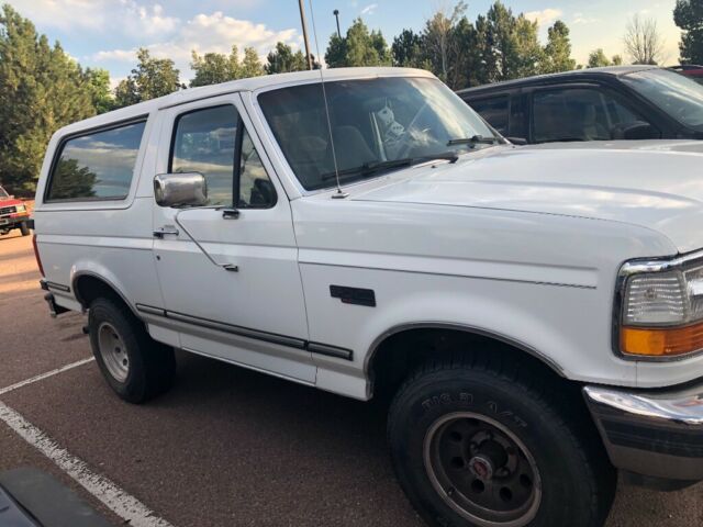 1992 White Ford Bronco SUV