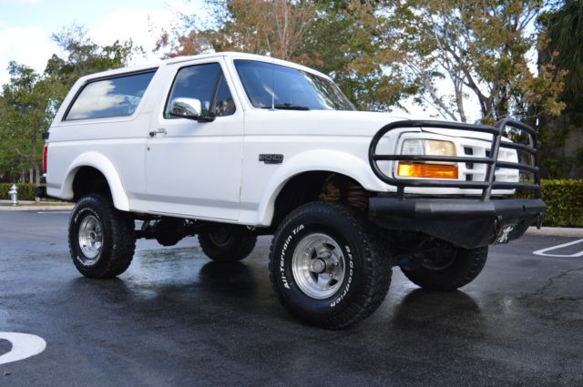 1992 White Ford Bronco