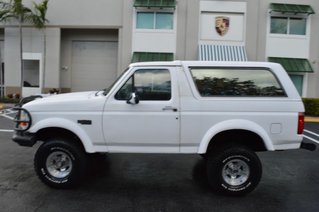 1992 White Ford Bronco
