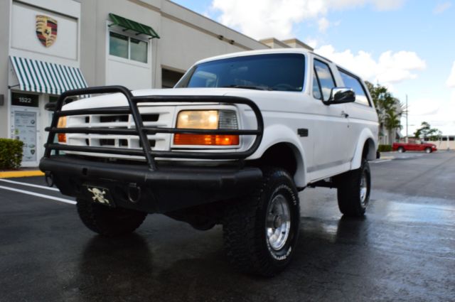 1992 White Ford Bronco