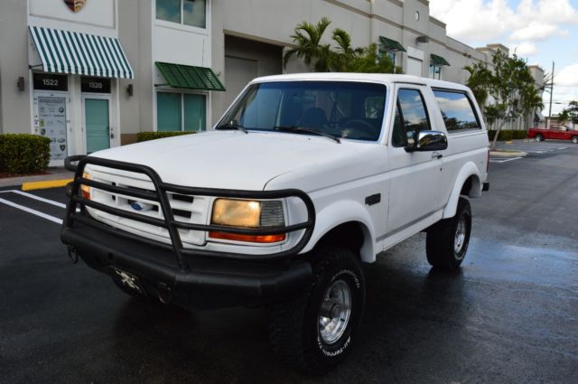 1992 White Ford Bronco