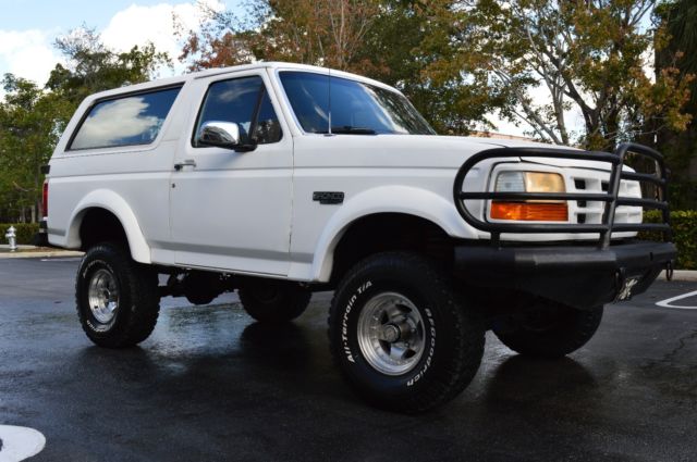 1992 White Ford Bronco