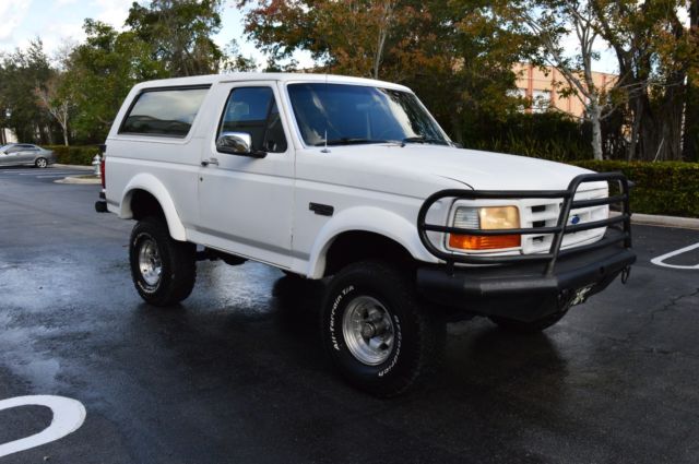 1992 White Ford Bronco