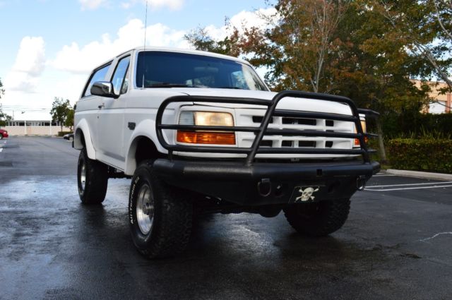 1992 White Ford Bronco