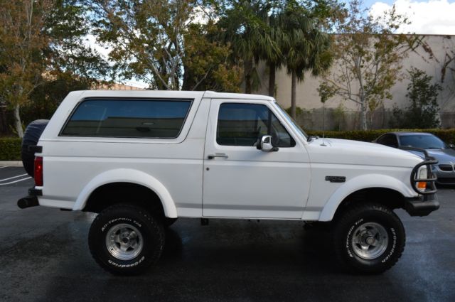1992 White Ford Bronco