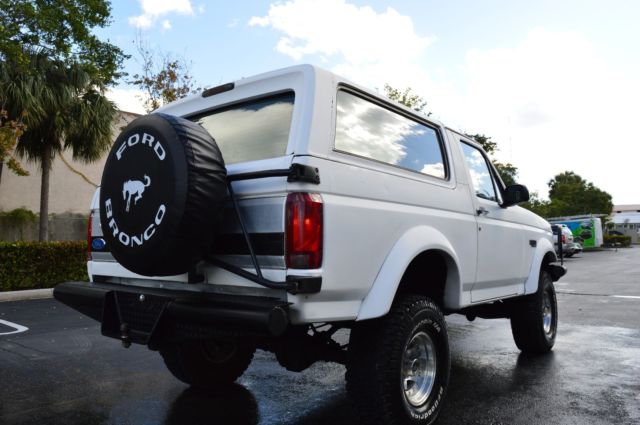 1992 White Ford Bronco