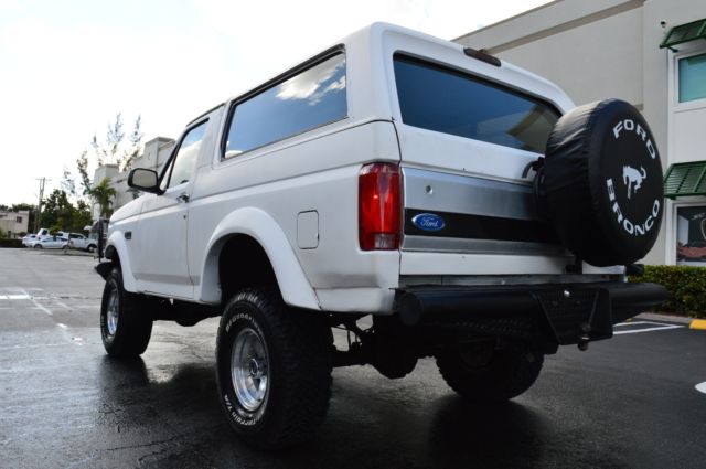 1992 White Ford Bronco