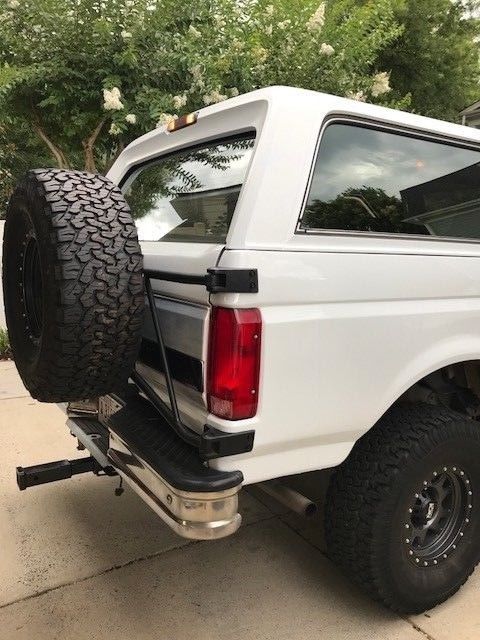 1992 White Ford Bronco SUV