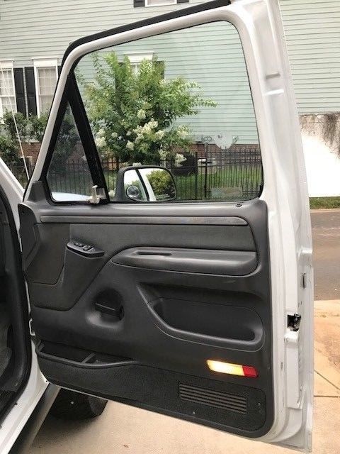 1992 White Ford Bronco SUV