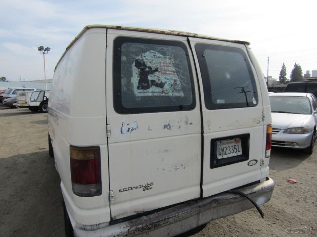 1992 White Ford E-Series Van Minivan/Van