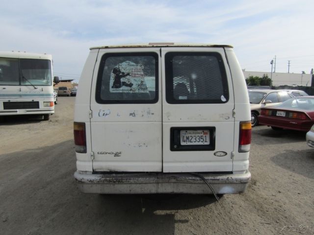 1992 White Ford E-Series Van Minivan/Van