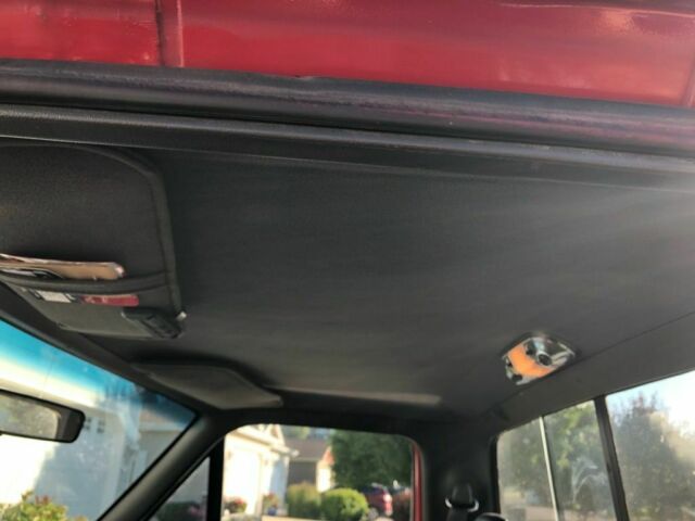 1992 Red Ford F-150 Regular Cab