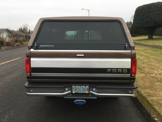 1992 Brown Ford F-150 Standard Cab Pickup