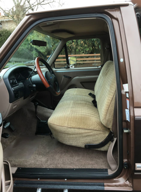 1992 Brown Ford F-150 Standard Cab Pickup