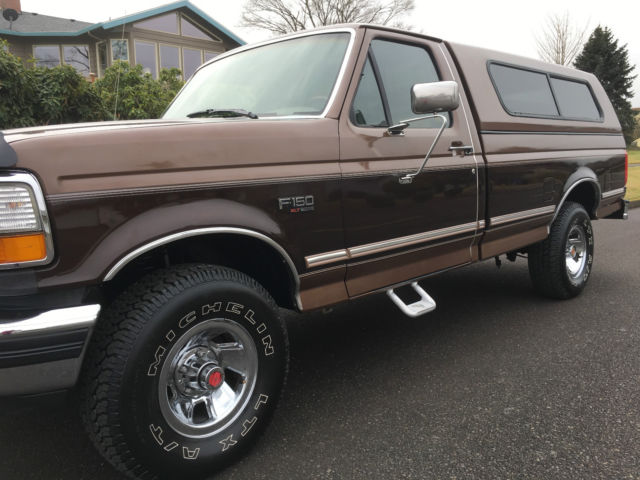 1992 Brown Ford F-150 Standard Cab Pickup