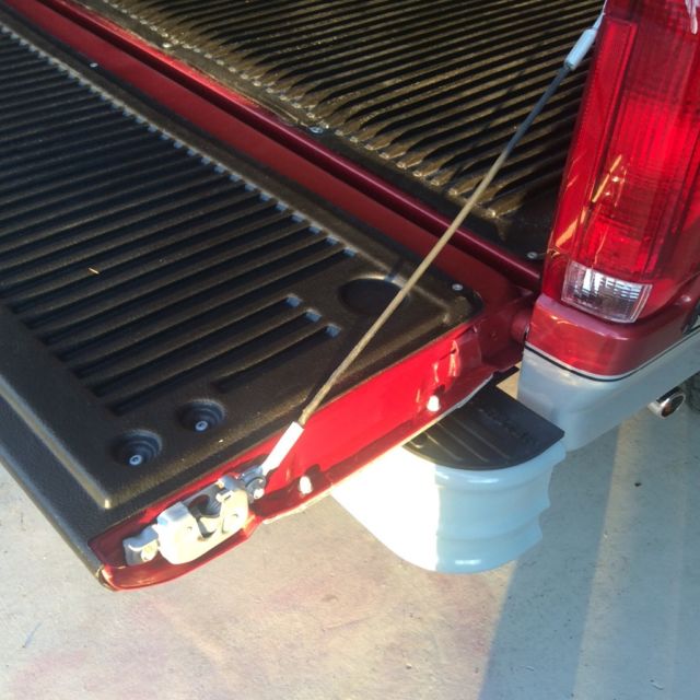 1992 Burgundy Ford F-150 Extended Cab Pickup