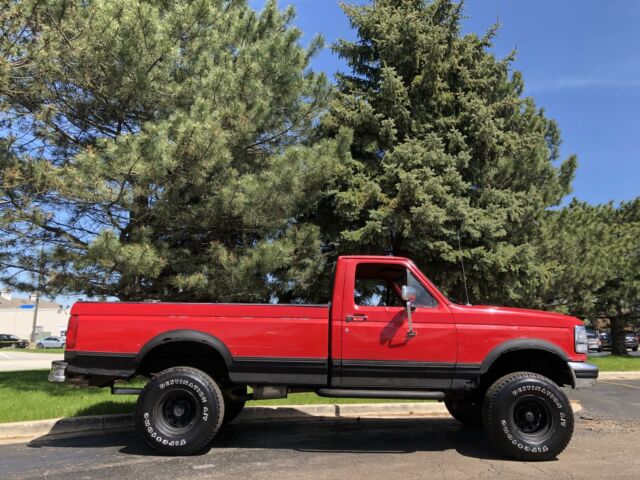 1992 Red Ford F-150 REGULAR CAB PIC