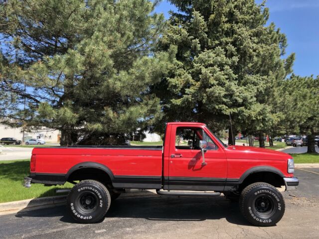 1992 Red Ford F-150 REGULAR CAB PIC