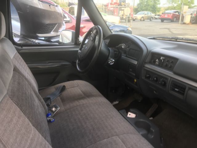 1992 Black Ford F-150 Standard Cab Pickup