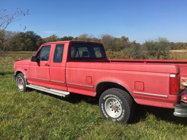 1992 Red Ford F-150 Extended Cab Pickup