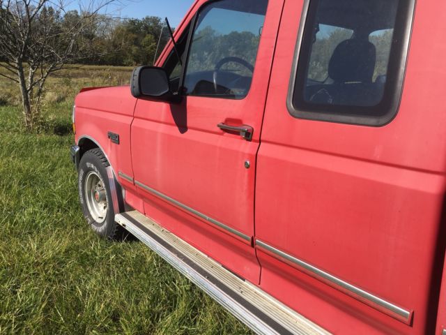 1992 Red Ford F-150 Extended Cab Pickup