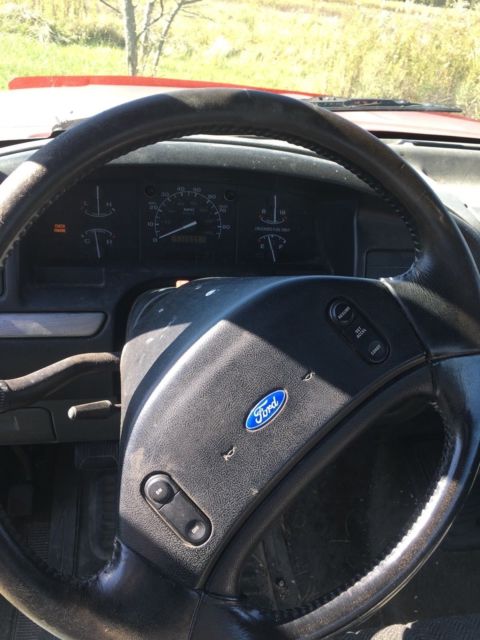 1992 Red Ford F-150 Extended Cab Pickup