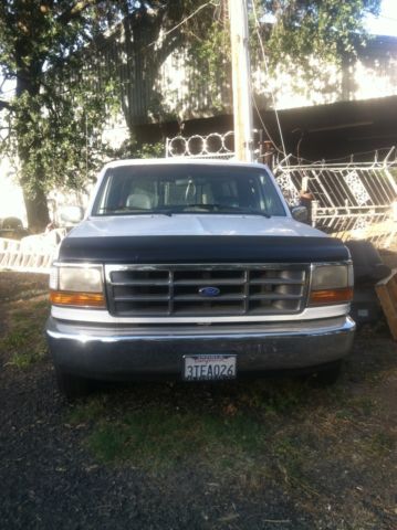 1992 White Ford F-150 Extended Cab Pickup