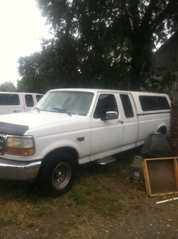 1992 White Ford F-150 Extended Cab Pickup
