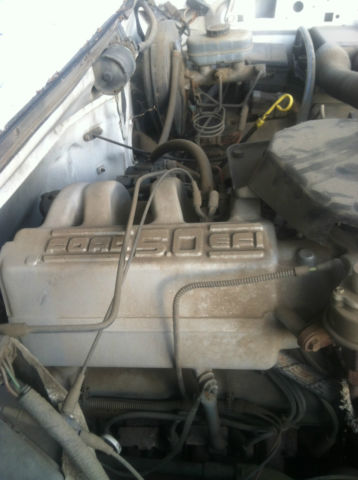 1992 White Ford F-150 Extended Cab Pickup