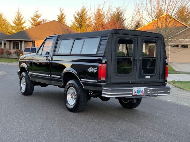 1992 Black Ford F-150 Standard Cab Pickup