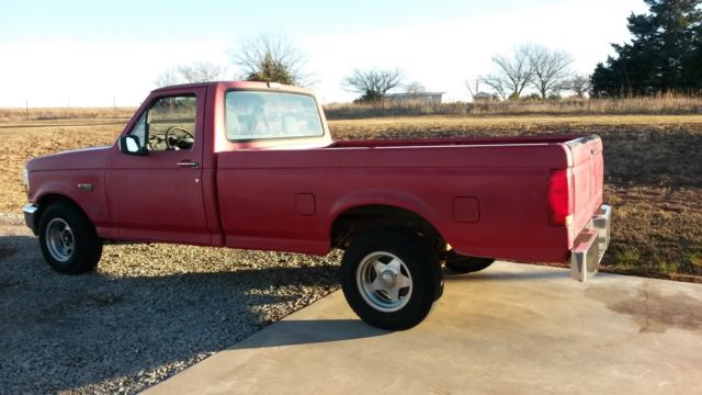 1992 Gray Ford F-150 Standard Cab Pickup