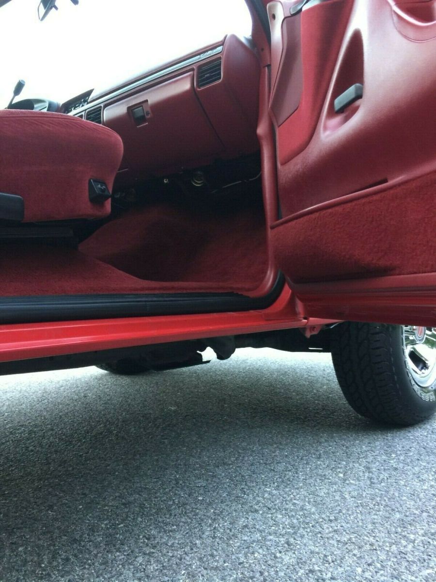 1992 Red Ford F-150 Cab & Chassis