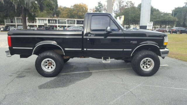 1992 Black Ford F-150 Standard Cab Pickup