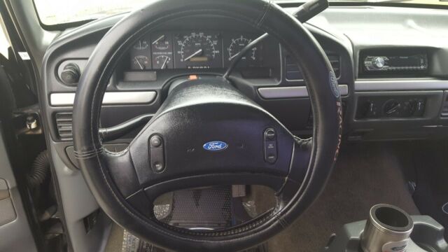 1992 Black Ford F-150 Standard Cab Pickup