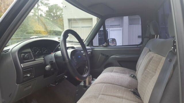 1992 Black Ford F-150 Standard Cab Pickup