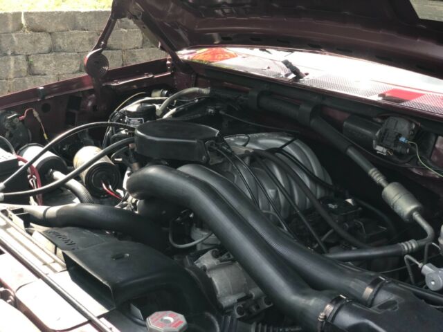 1992 Burgundy Ford F-150 Extended Cab Pickup