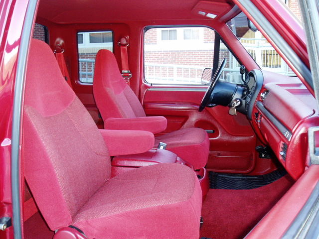1992 Red Ford F-150 Extended Cab Pickup
