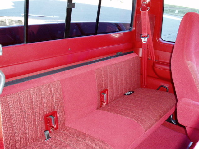 1992 Red Ford F-150 Extended Cab Pickup