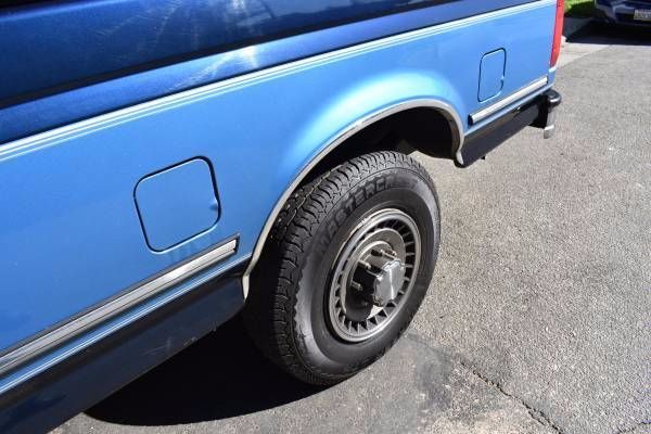 1992 Blue Ford F-250 Extended Cab Pickup