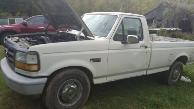 1992 White Ford F-250