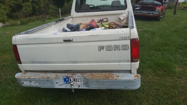 1992 White Ford F-250