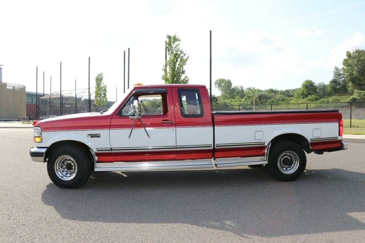 1992 Red Ford F-250 Extended Cab Pickup