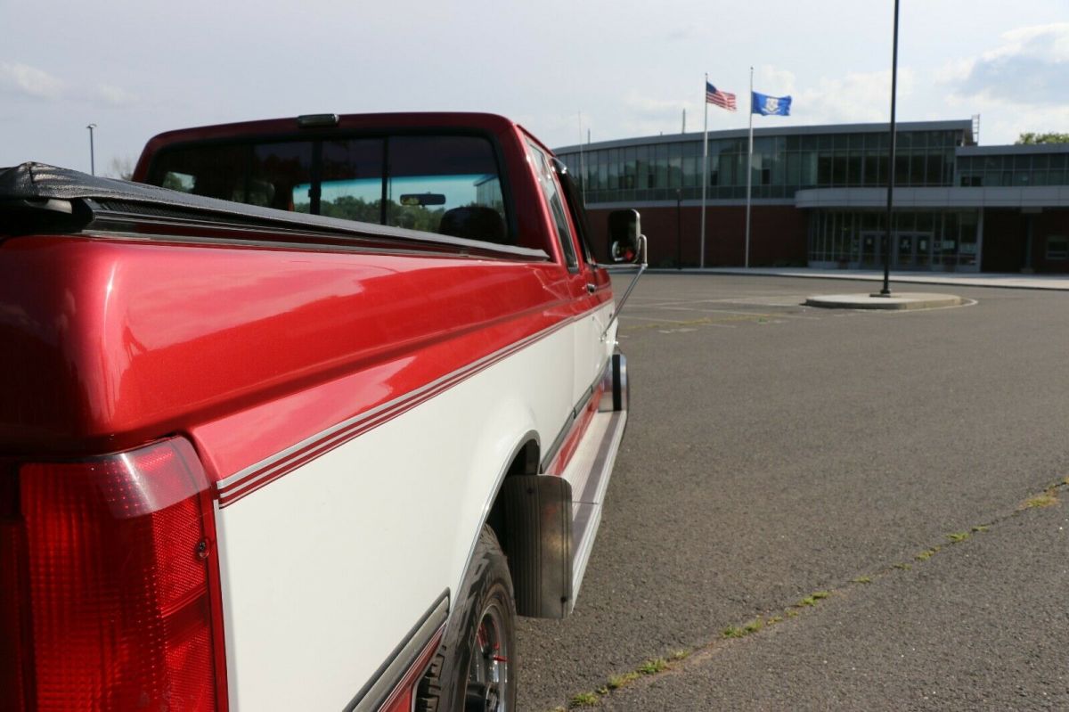 1992 Red Ford F-250 Extended Cab Pickup