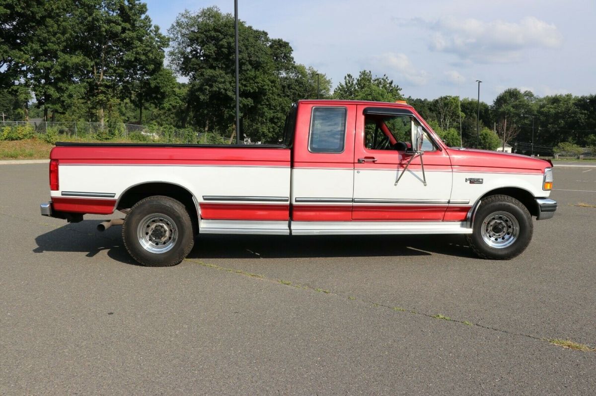 1992 Red Ford F-250 Extended Cab Pickup