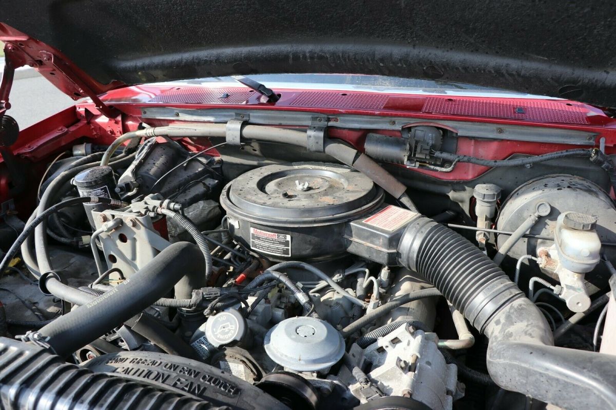 1992 Red Ford F-250 Extended Cab Pickup